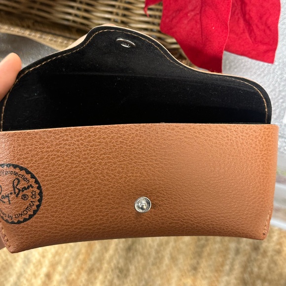 Ray-ban case - Picture 2 of 3